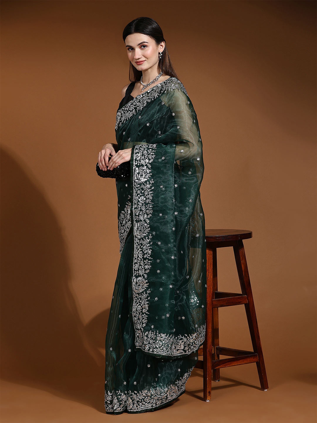 

Vastrasky Global Floral Embroidered Sequinned Organza Saree, Green