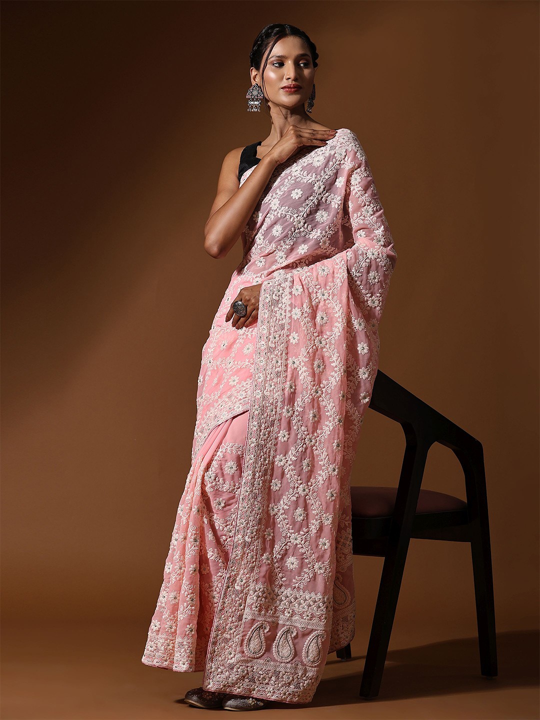 

Vastrasky Global Ethnic Motifs Embroidered border Saree, Pink