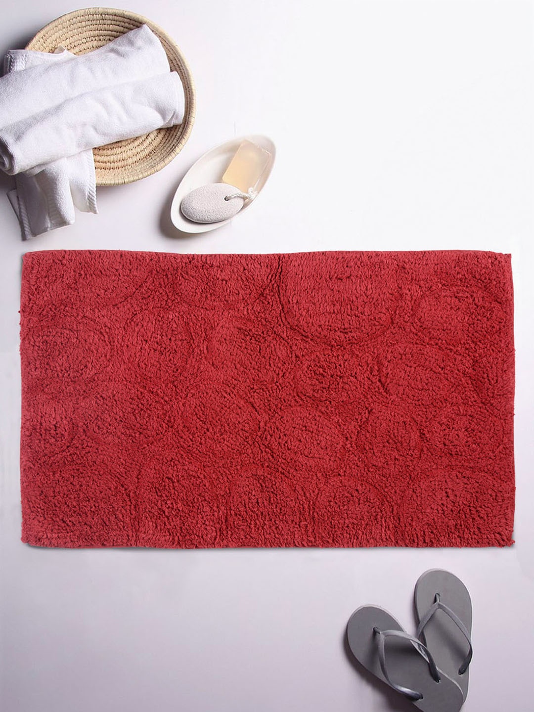 

ROMEE Red Textured Rectangular Bath Rug