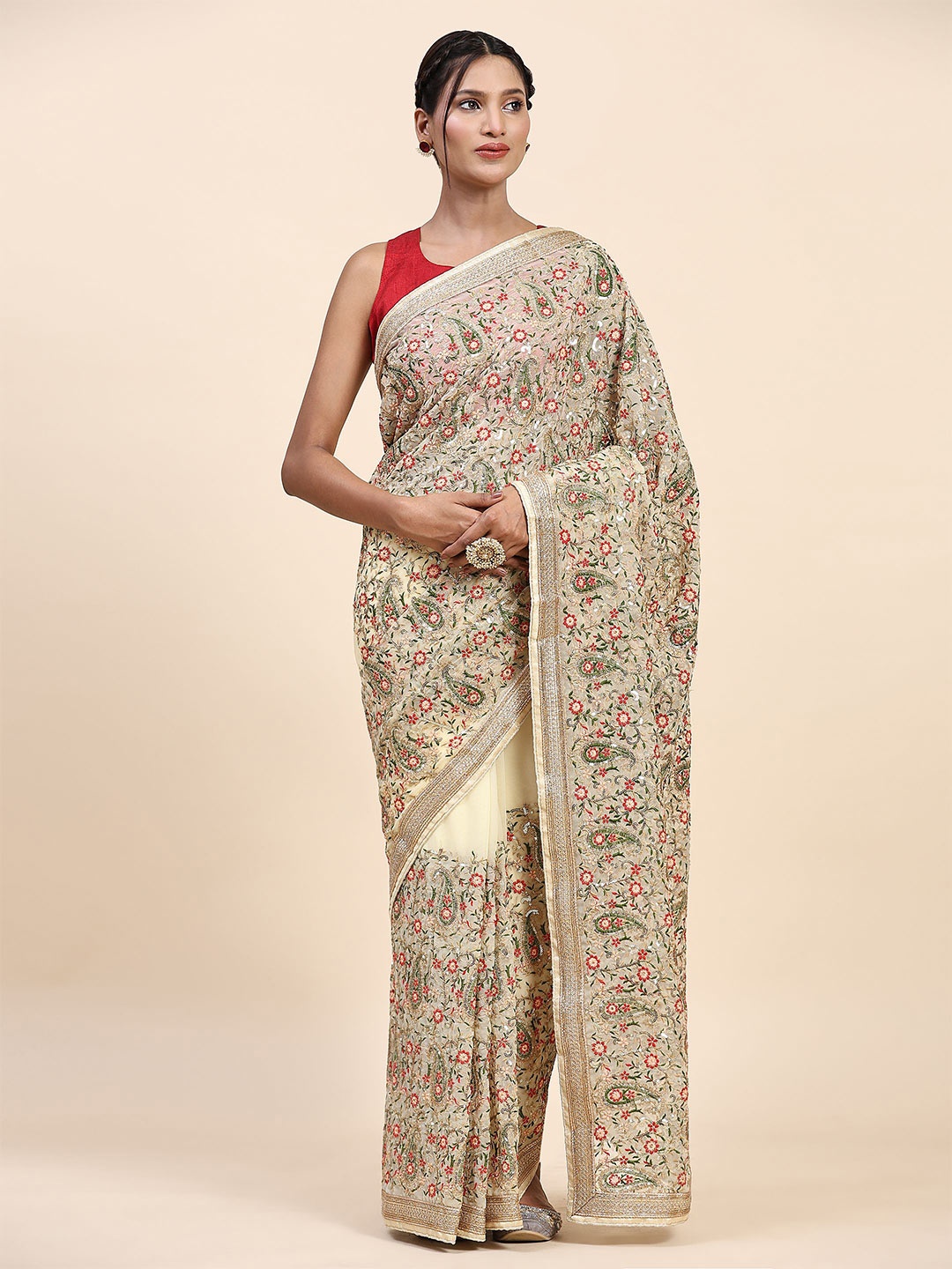 

Vastrasky Global Floral Embroidered Saree, Gold