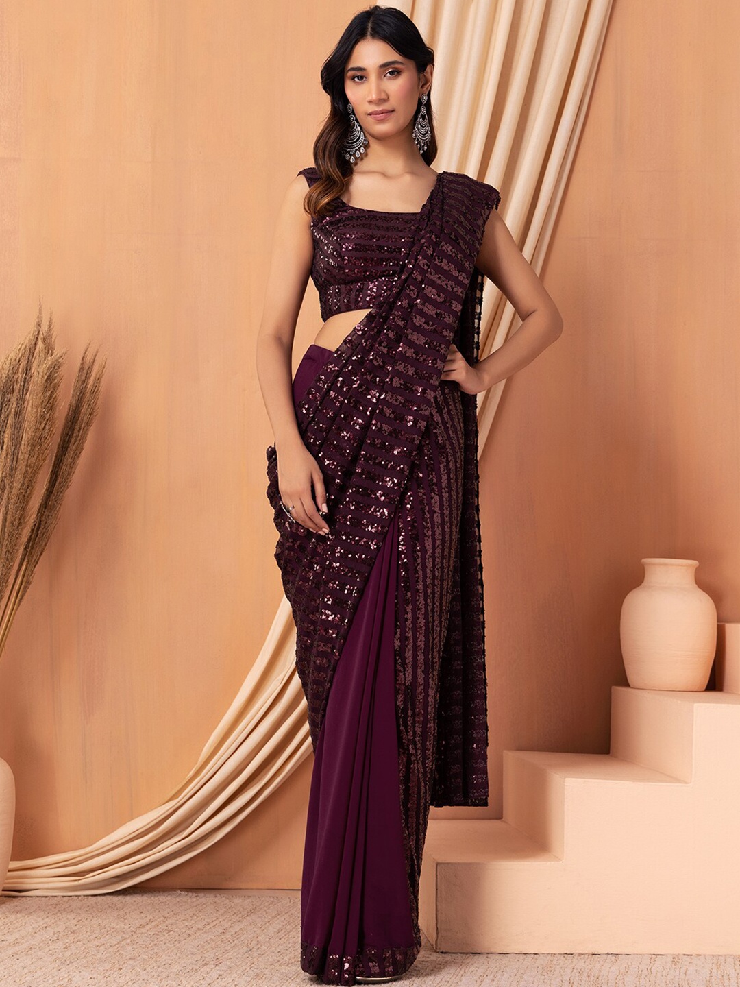 

Indya Luxe Embroidered Pre Stitched Saree With Stitched Blouse, Maroon