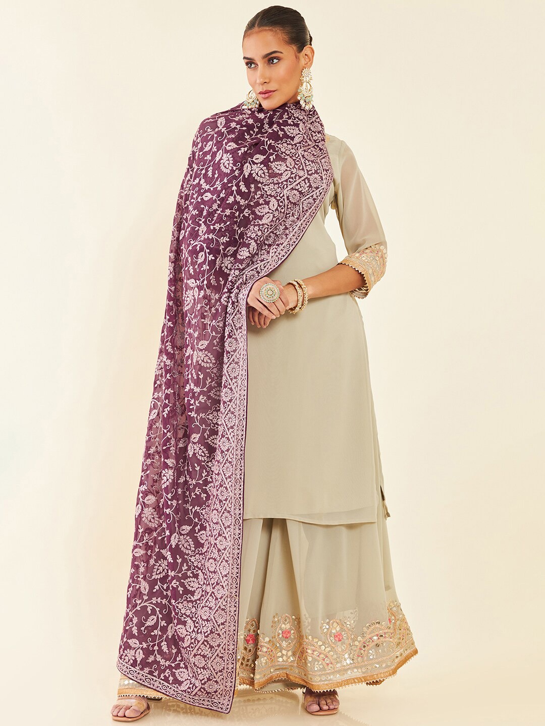 

Soch Purple & Silver-Toned Embroidered Georgette Dupatta