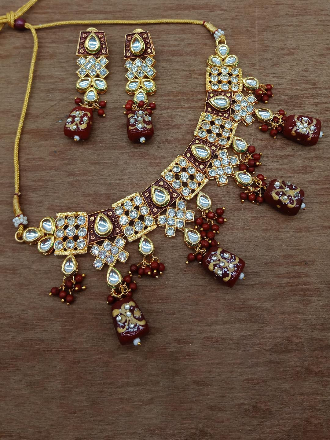 

AASHISH IMITATION Gold-Plated Kundan & Stone-Studded Polki Necklace & Earrings