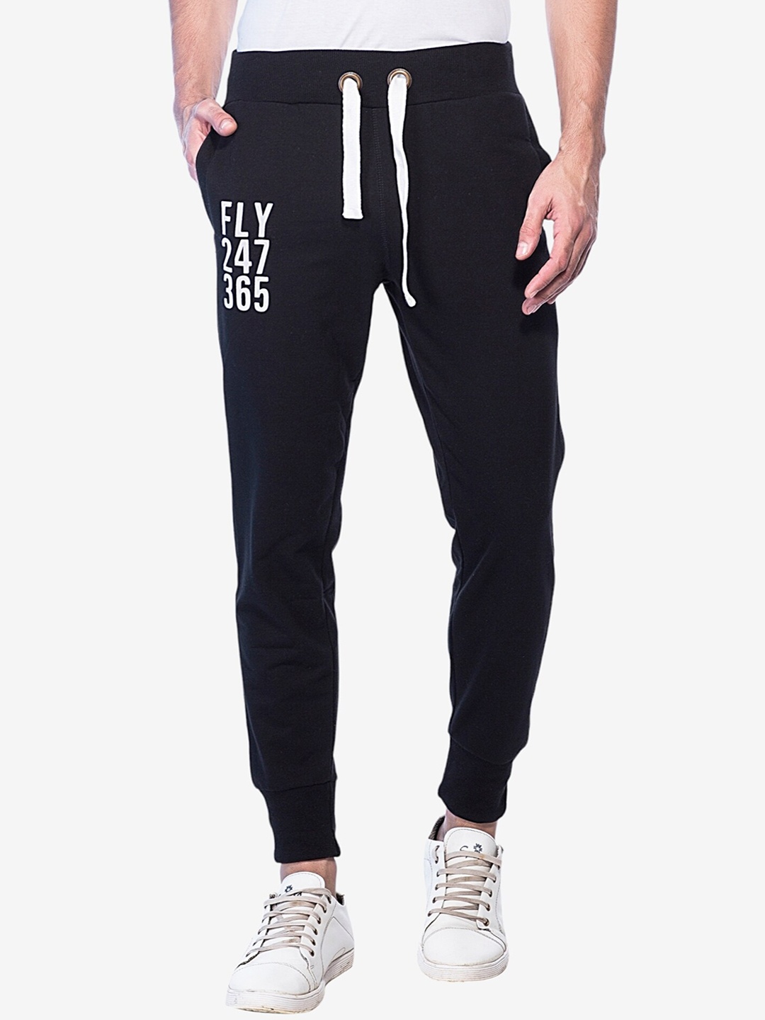 

Alan Jones Men Printed Detail Joggers, Black