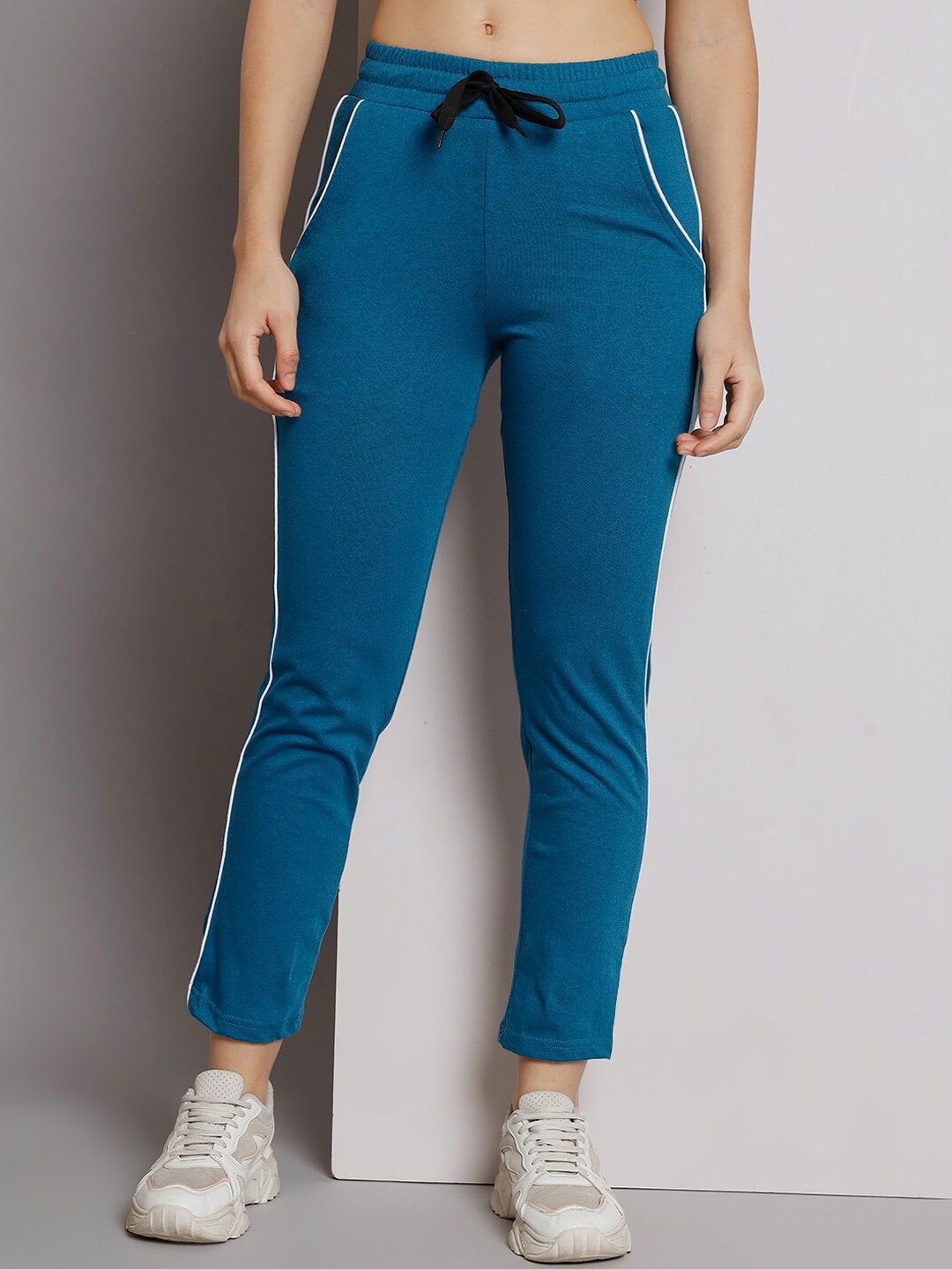 

Q-rious Women Mid-Rise Pure Cotton Track Pants, Turquoise blue