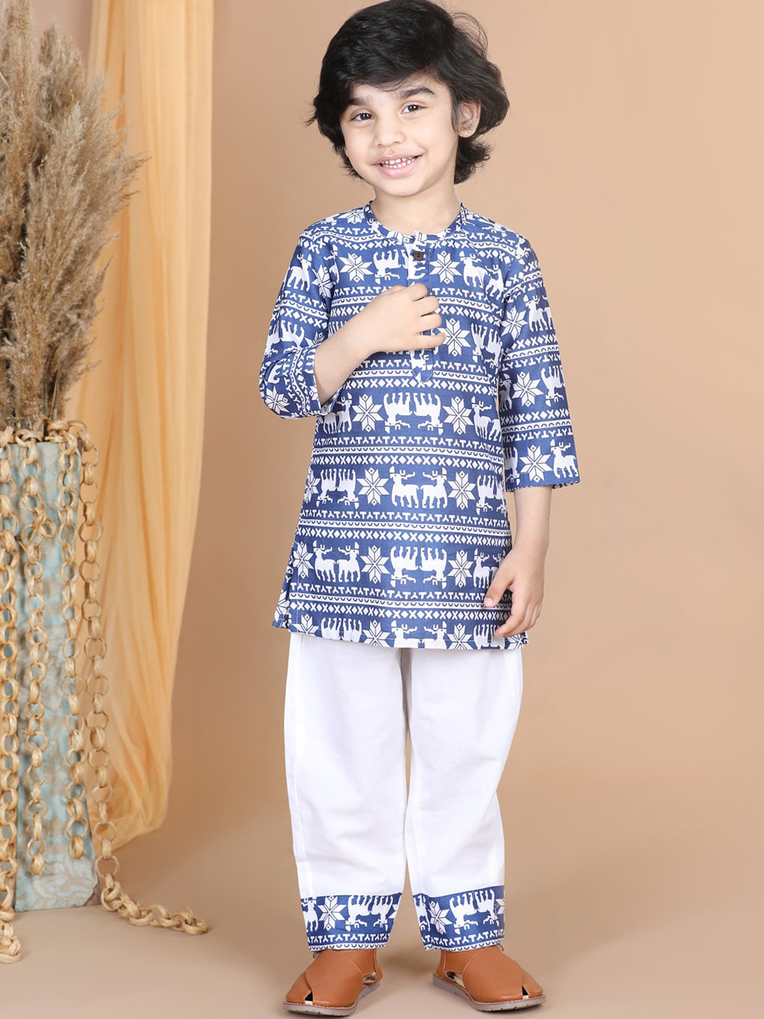 

BAESD Kids Ethnic Motifs Printed Night suit, Blue