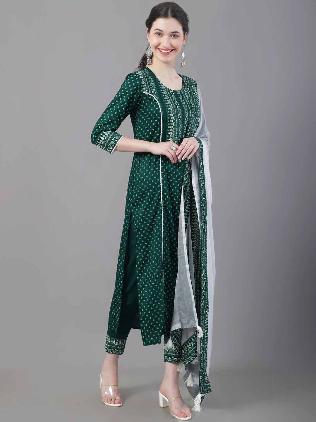 

Tulsattva Ethnic Motifs Printed Straight Kurta With Trousers & Dupatta, Green