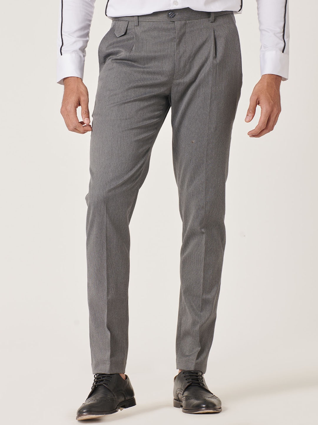 

MR BUTTON Men Slim Fit Mid-Rise Formal Trousers, Grey