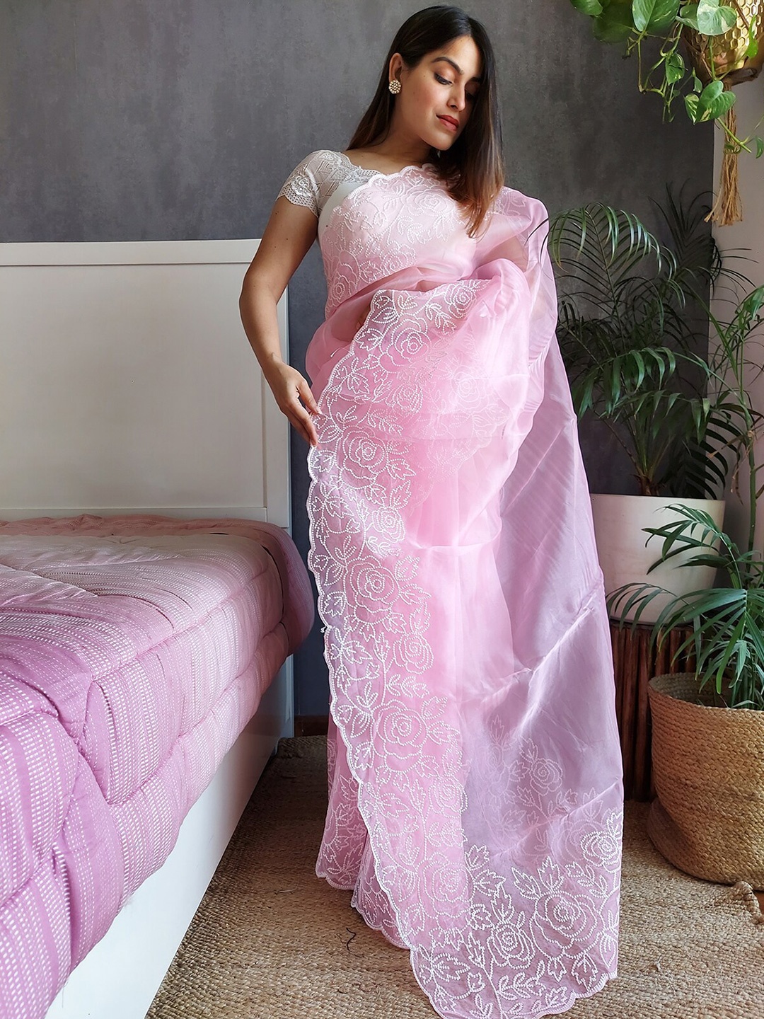 

ODETTE Floral Embroidery Organza Saree, Pink