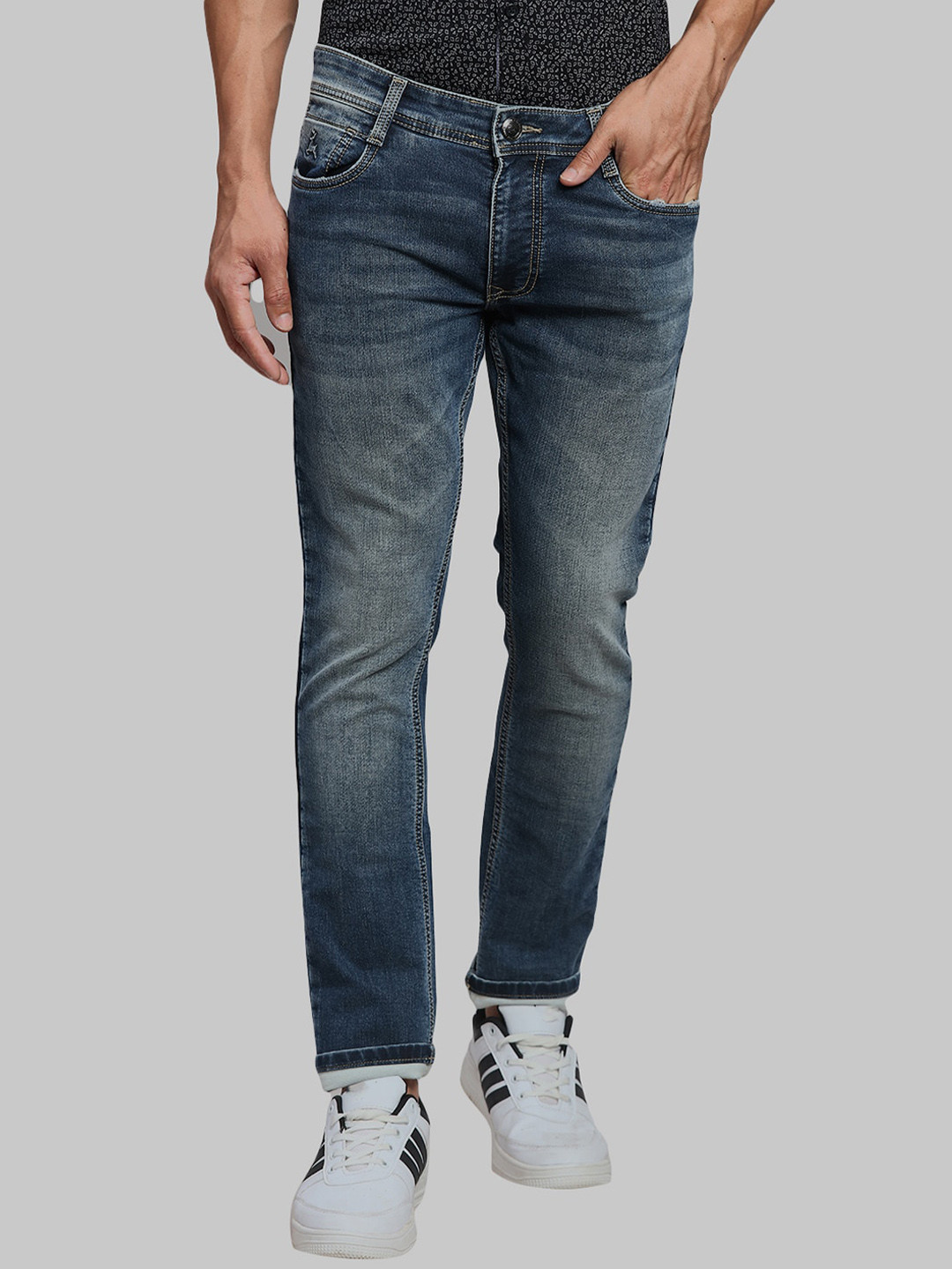 

Parx Men Slim Fit Low-Rise Heavy Fade Jeans, Blue