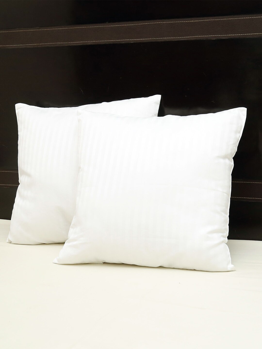 

MYTRIDENT White 2 Pieces Square Cushions