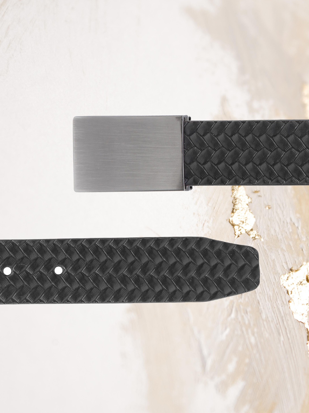 

Calvadoss Girls Textured Leather Belt, Black