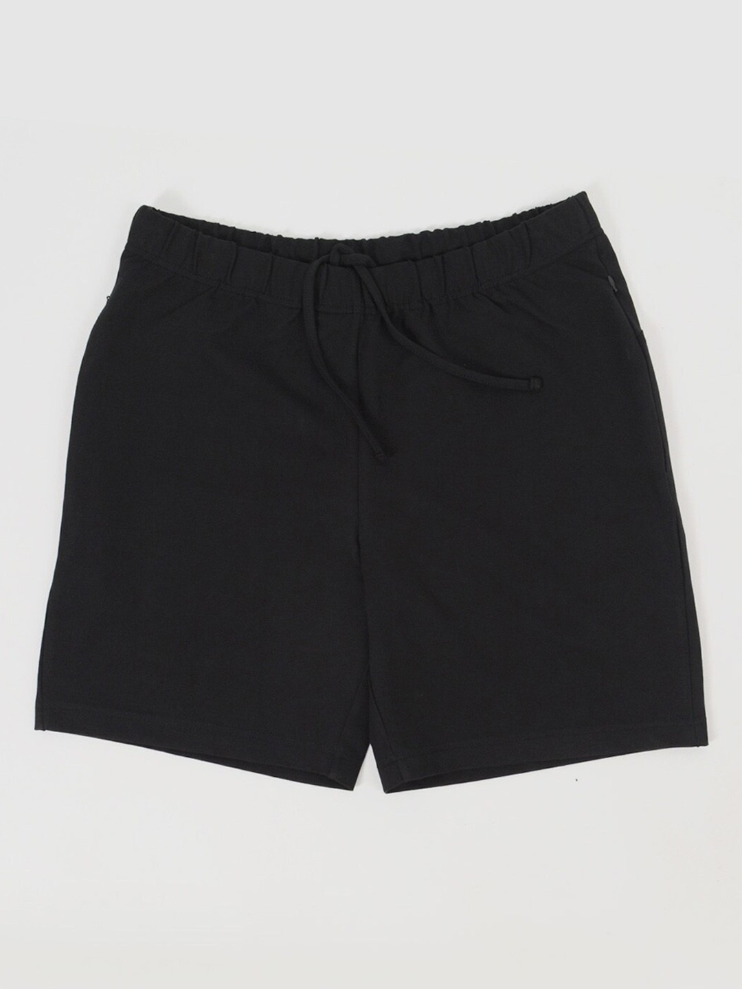 

Beyours Men Mid-Rise Regular Shorts, Black