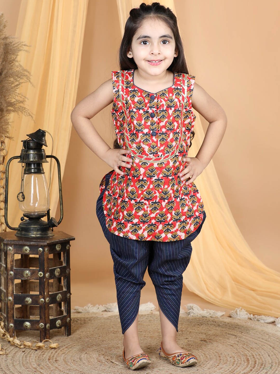 

Here&Now X Kinder Kids Girls Floral Printed Regular Pure Cotton Kurti With Dhoti Pants, Red