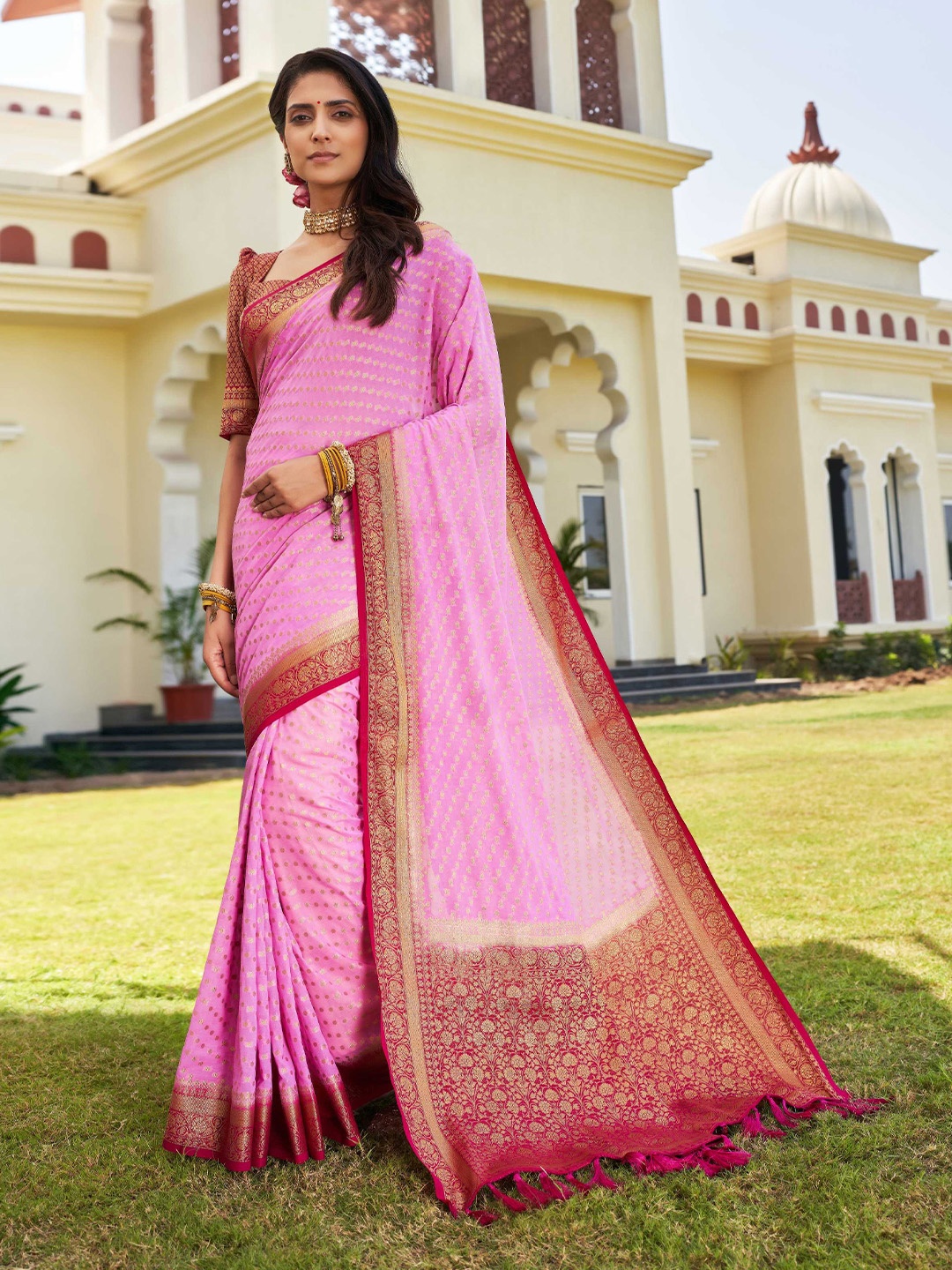 

Vardha Woven Design Zari Pure Georgette Banarasi Saree, Pink