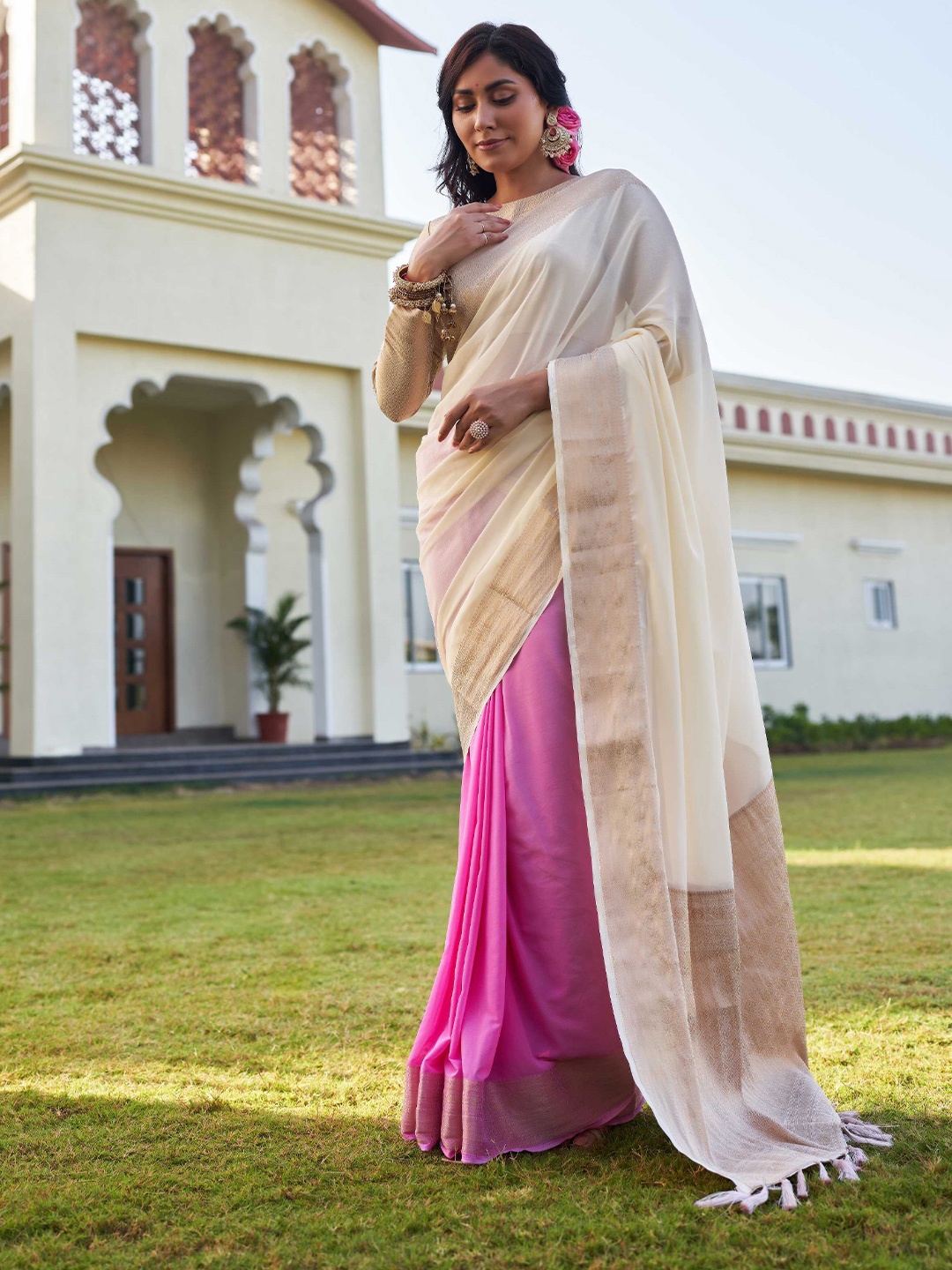 

Vardha Pure Georgette Half And Half Saree, Off white