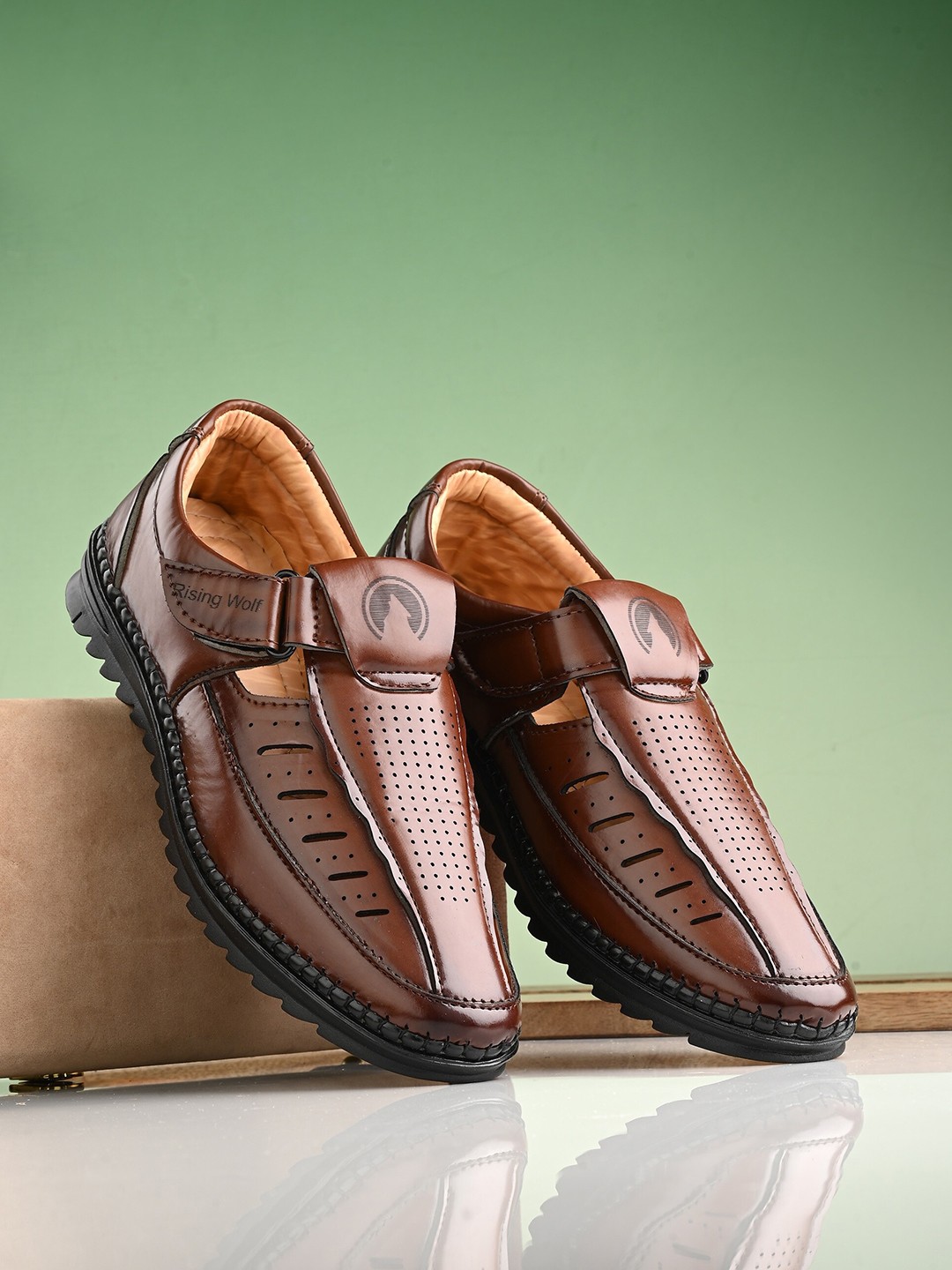 

Rising Wolf Men Perforated Shoe-Style Sandals, Brown