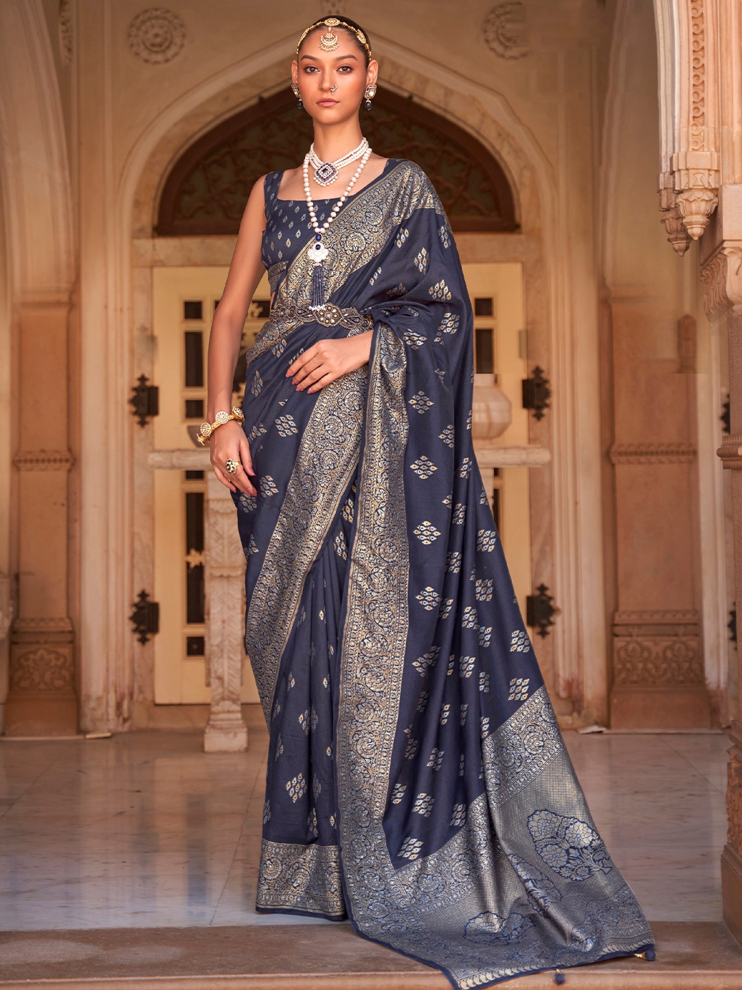 

elora Ethnic Motifs Woven Design Zari Pure Silk Banarasi Saree, Grey