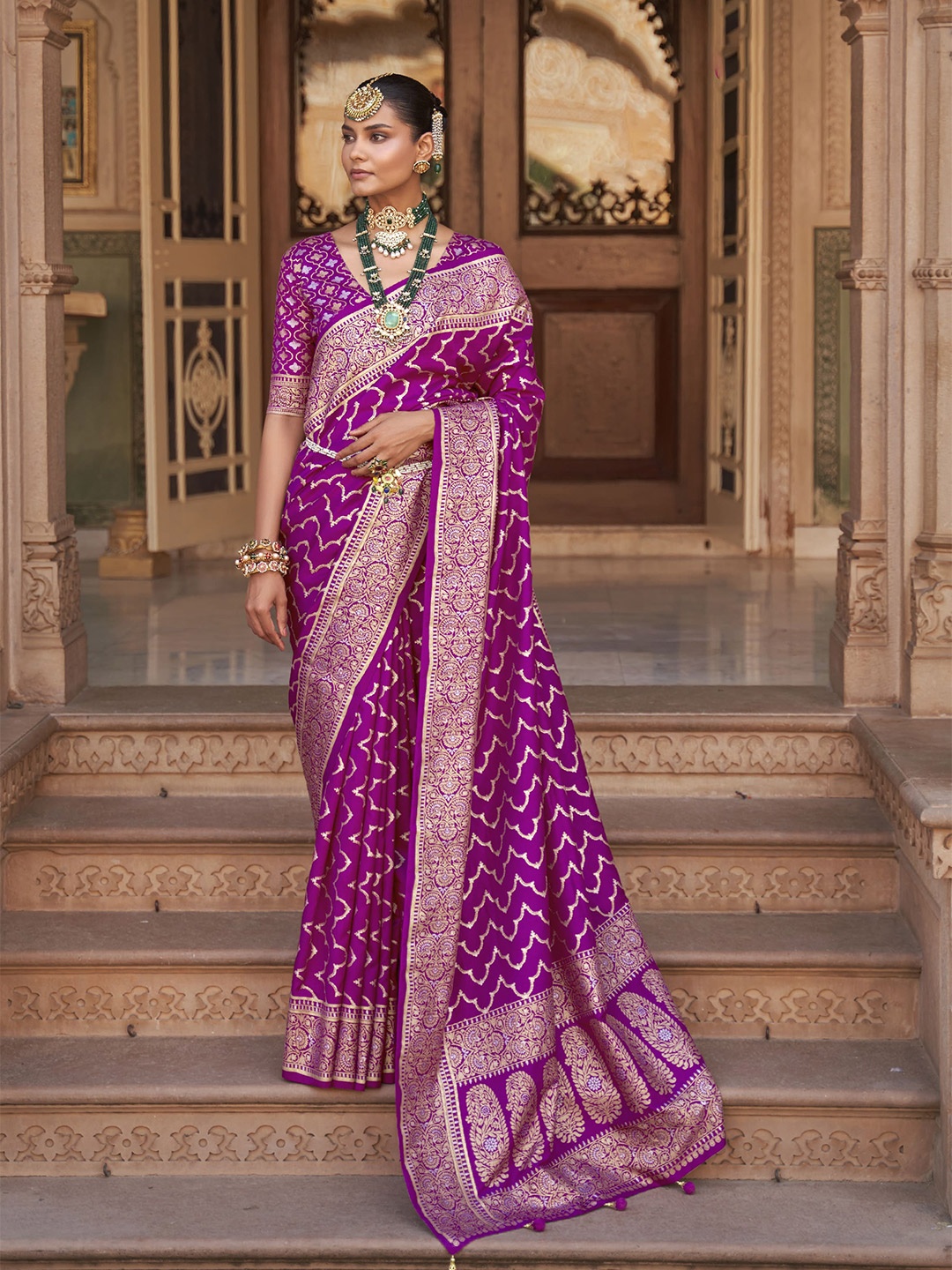 

elora Ethnic Motifs Woven Design Zari Pure Silk Banarasi Saree, Violet