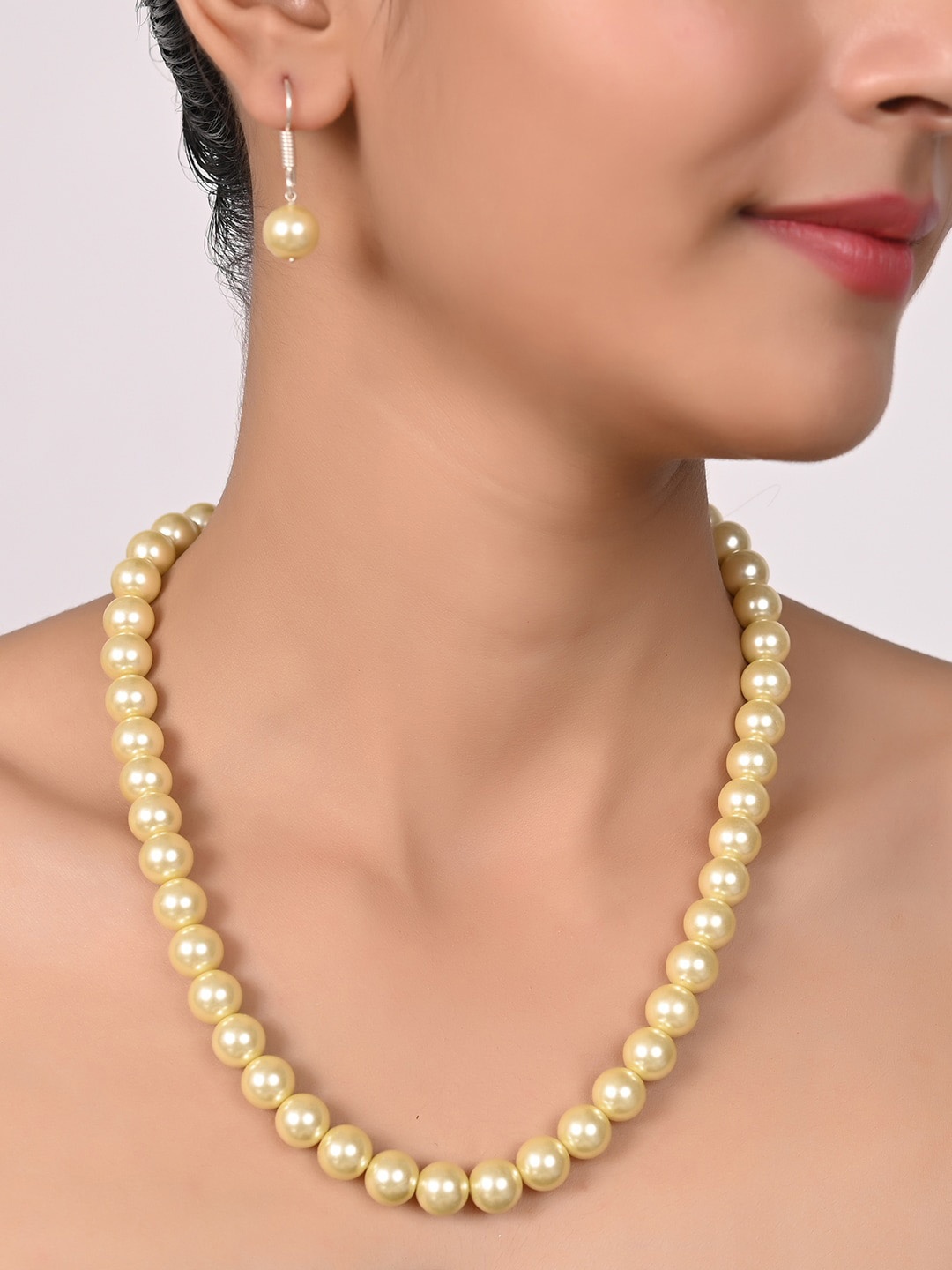 

RATNAVALI JEWELS Gold-Plated Pearls-Beaded Jewellery Set