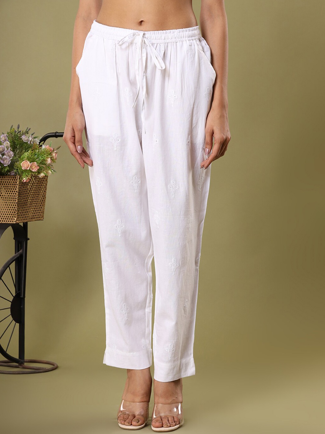 

KAAJH Women Floral Embroidered Relaxed Easy Wash Pure Cotton Cigarette Trousers, White