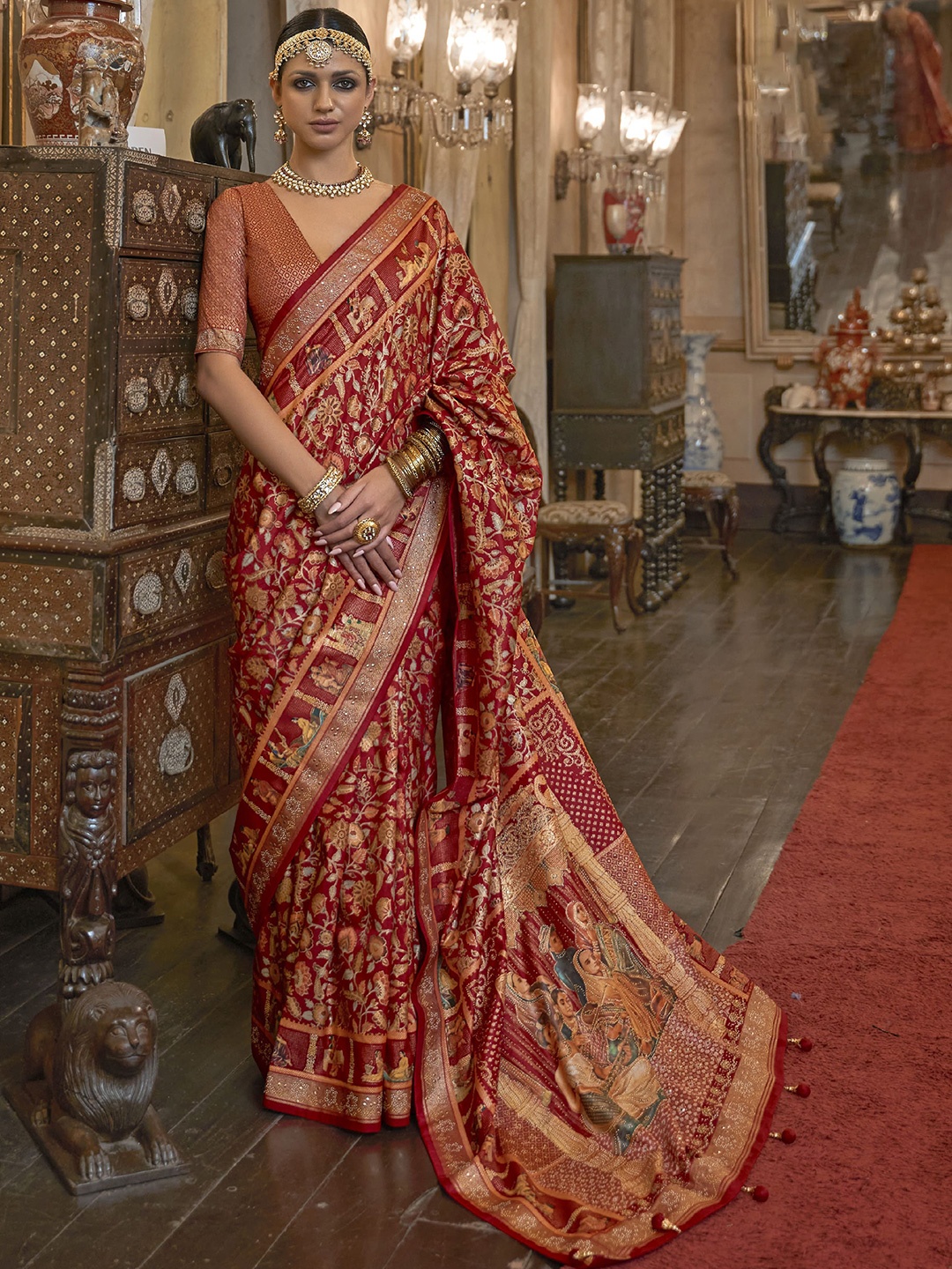 

elora Red & Gold-Toned Woven Design Zari Pure Silk Banarasi Saree