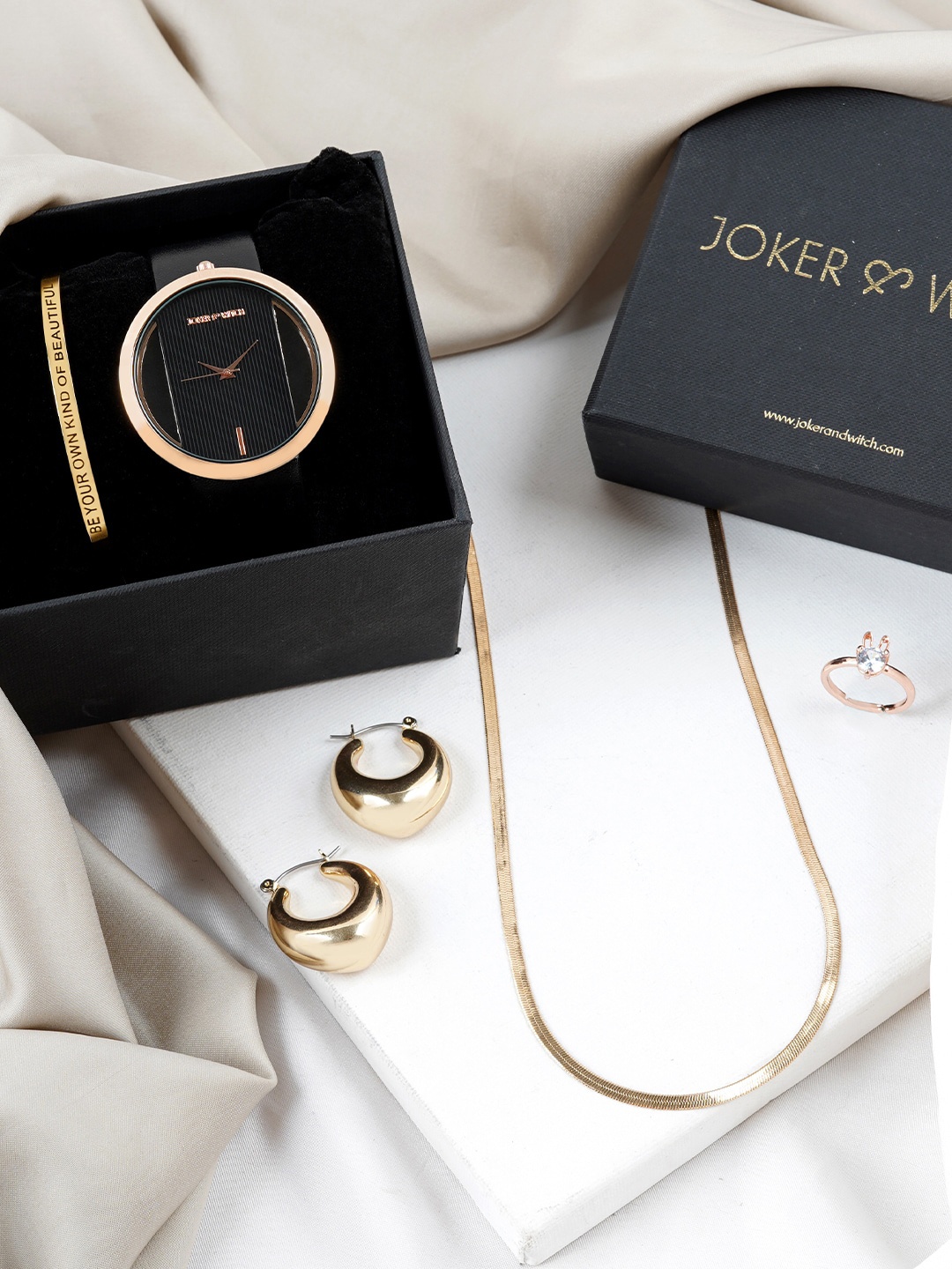 

JOKER & WITCH JWLS479 Gold-Plated Bracelet Watch Gift Set