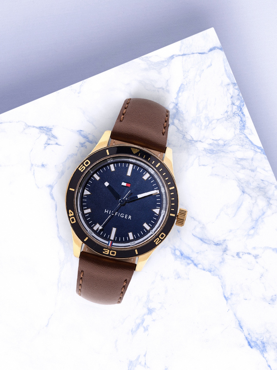 

Tommy Hilfiger Men Leather Analogue Watch NCTH1791818W, Navy blue