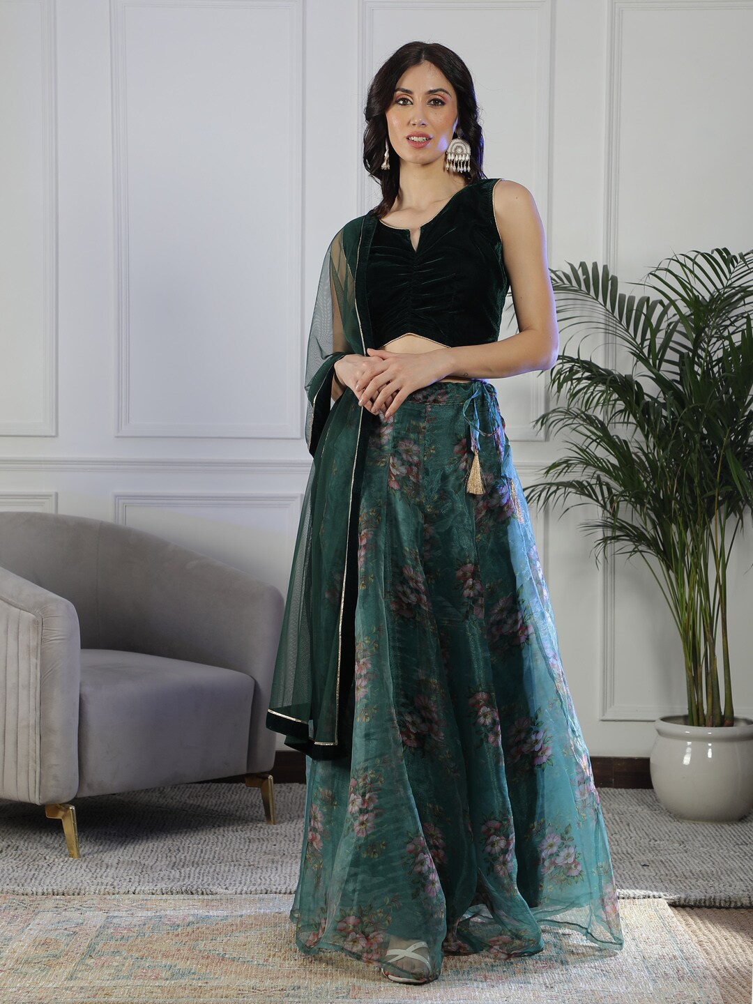 

NEUDIS Ready to Wear Lehenga & Blouse With Dupatta, Green