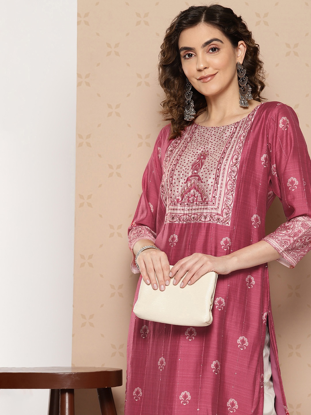 

ZOLA Ethnic Motifs Printed Sequinned Kurta, Magenta