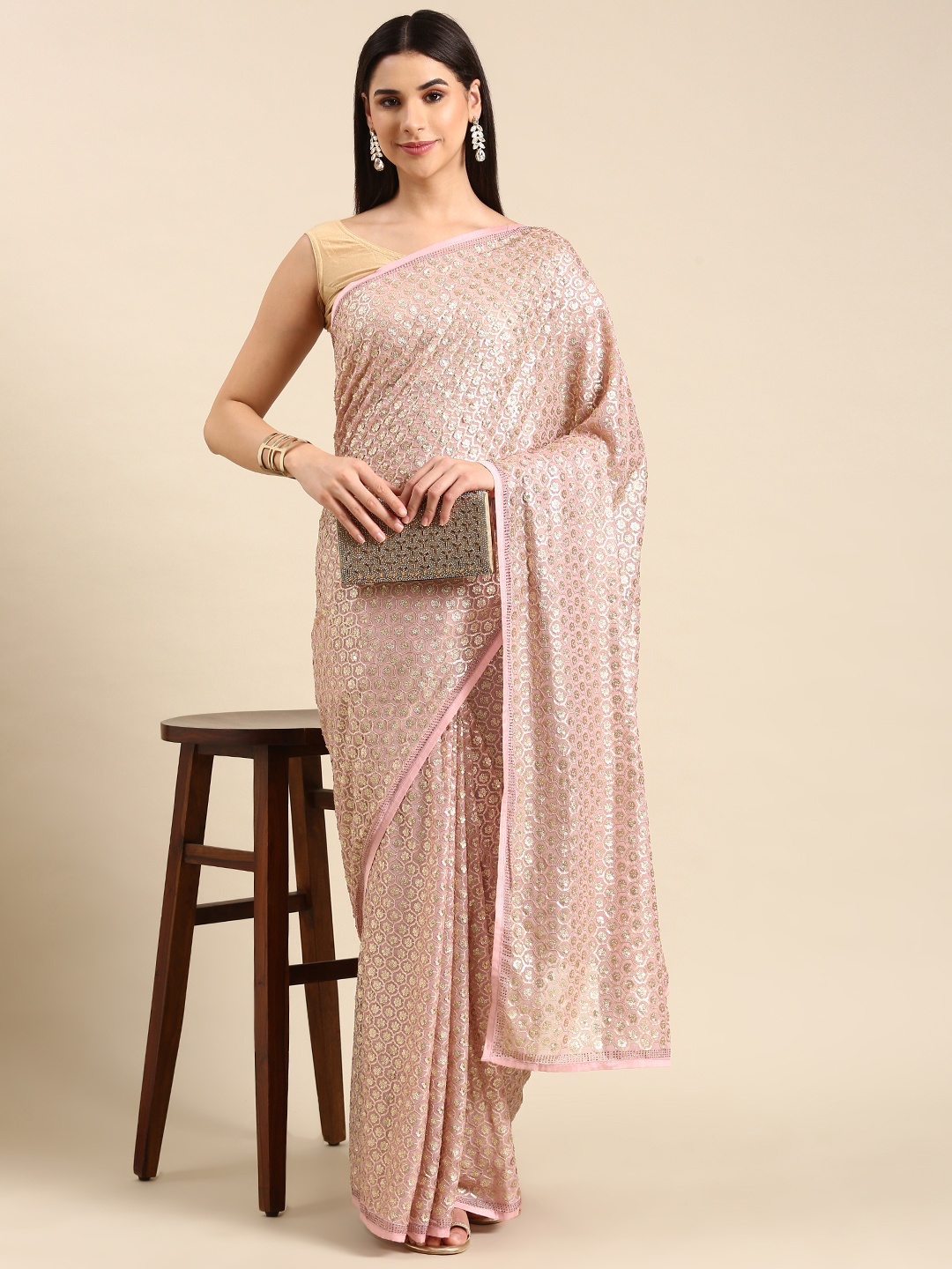 

AVANSHEE Embellished Sequinned Poly Georgette Saree, Pink