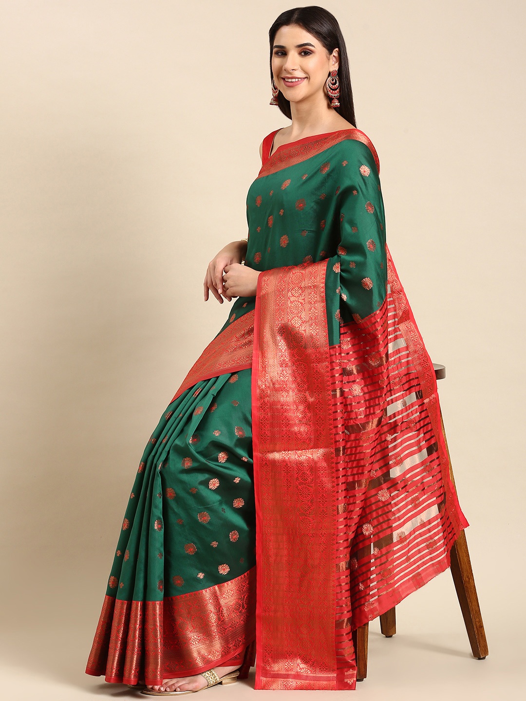 

AVANSHEE Woven Design Zari Silk Cotton Banarasi Saree, Green