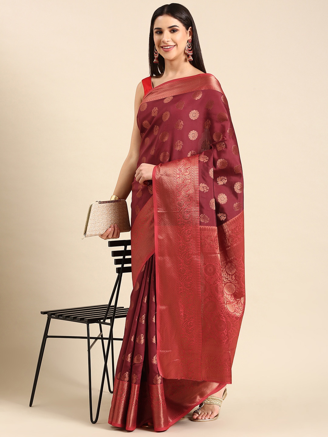 

AVANSHEE Woven Design Zari Silk Cotton Kanjeevaram Saree, Maroon