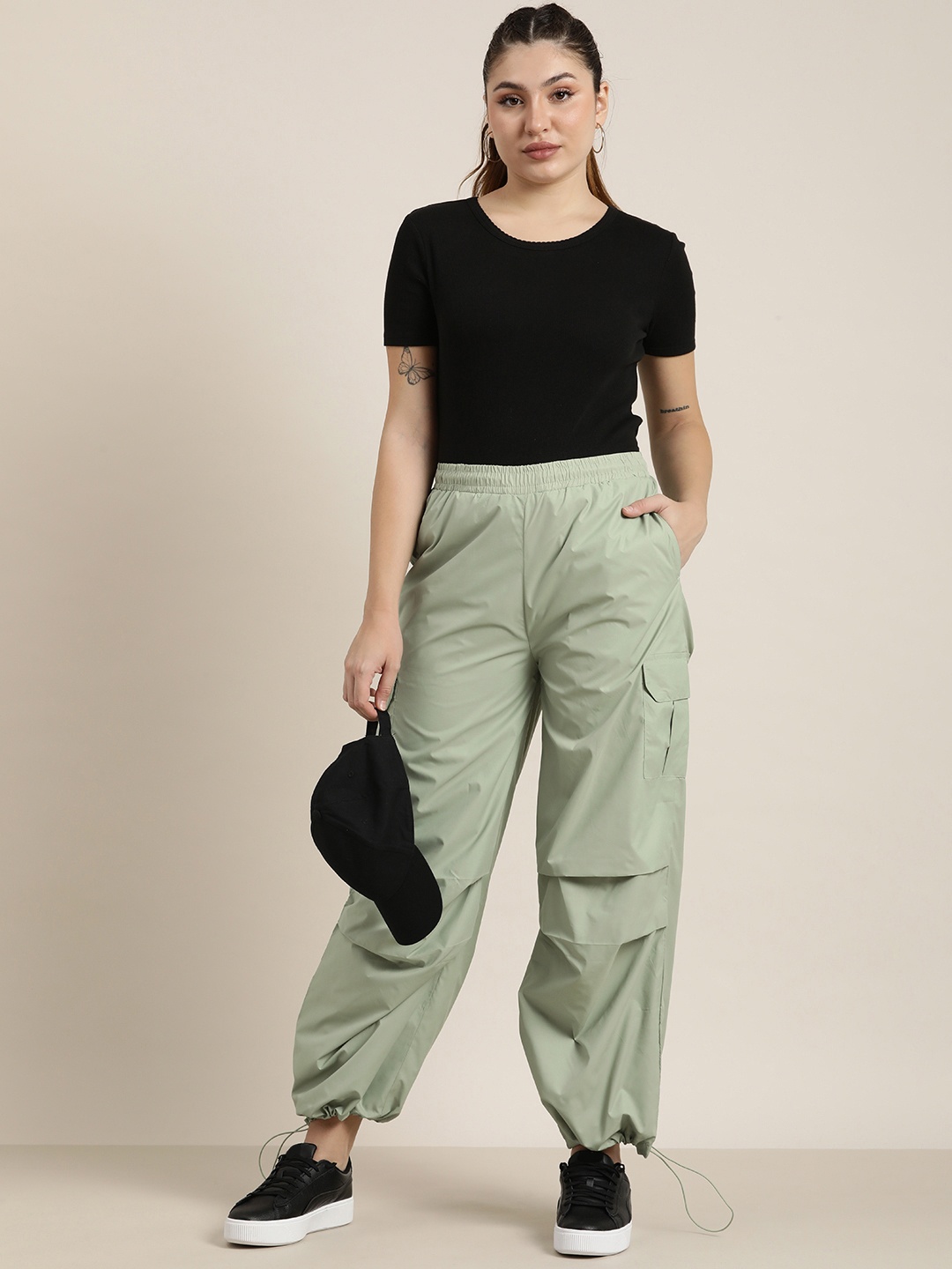 

HERE&NOW Women Solid Baggy fit Parachute Track Pants, Green