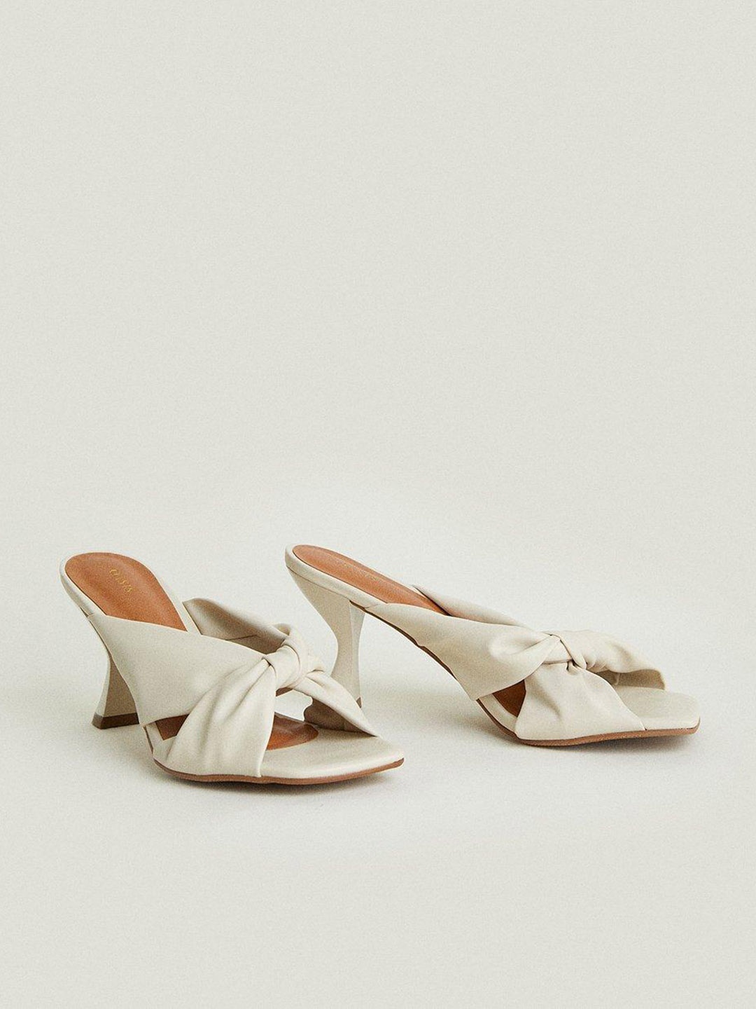 

OASIS Women Knot Detail Slim Heels, Off white