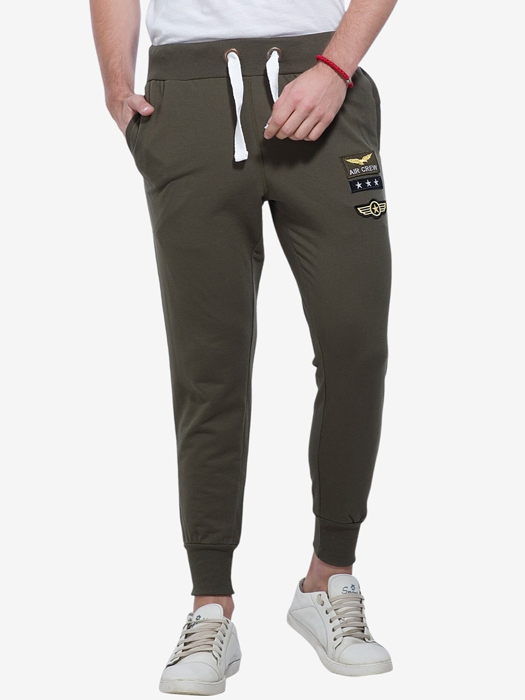 

Alan Jones Men Mid-Rise Cotton Joggers, Olive