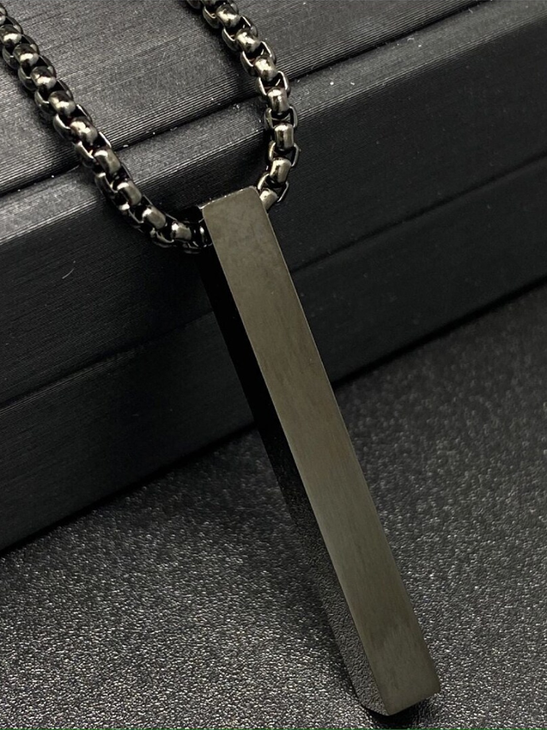 

SALTY Men Black Chain