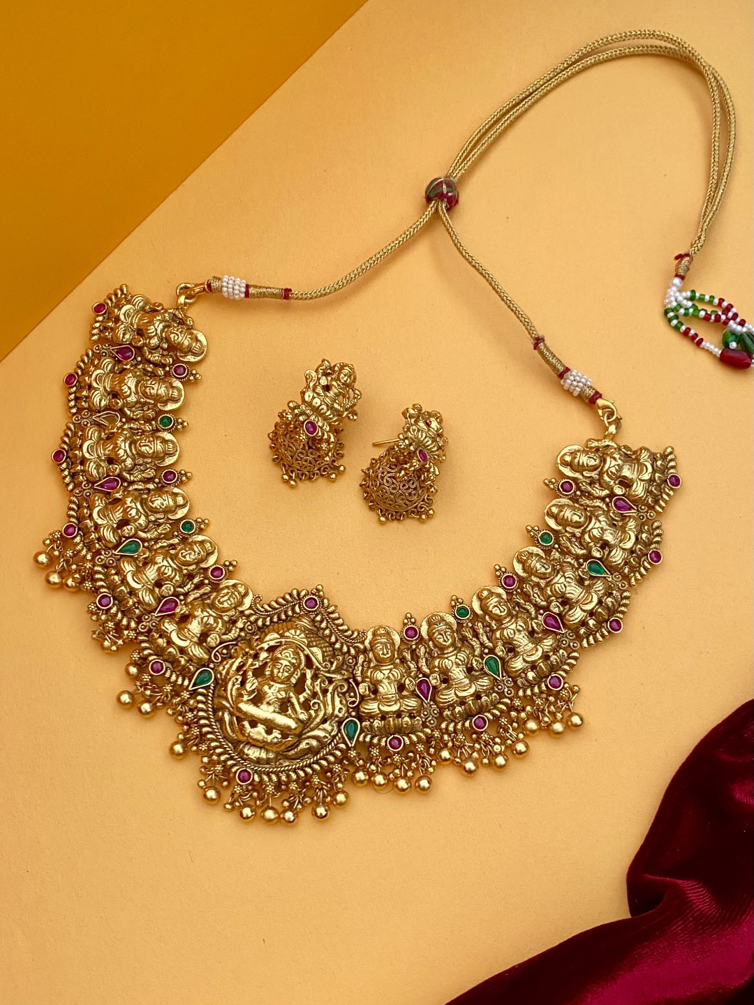 

Pihtara Jewels Gold-Plated Stone-Studded & Beaded Necklace & Earrings