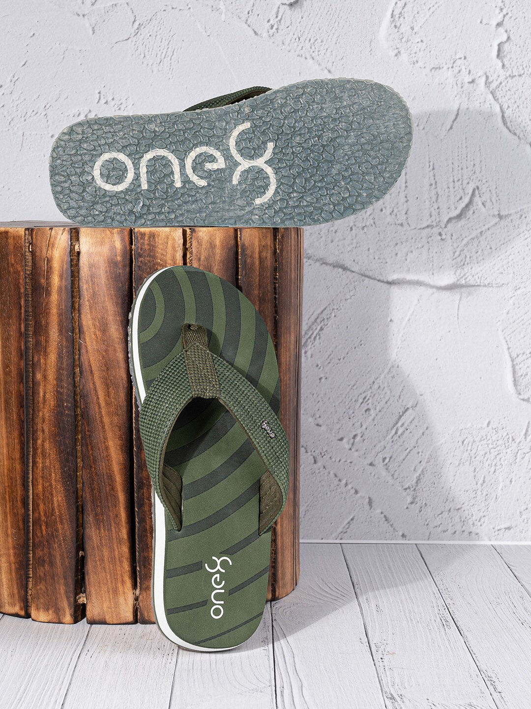 

One8 Men Printed Textured Anti-Skid Bounce Back Mid-Sole Water-Resistant Thong Flip-Flops, Olive