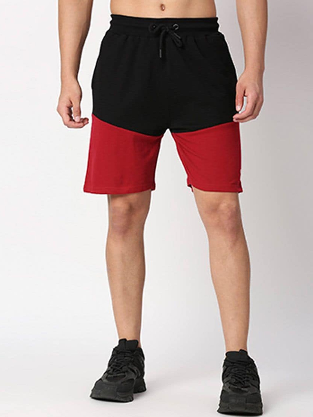 

FanCode Men Colourblocked Cotton Shorts, Black