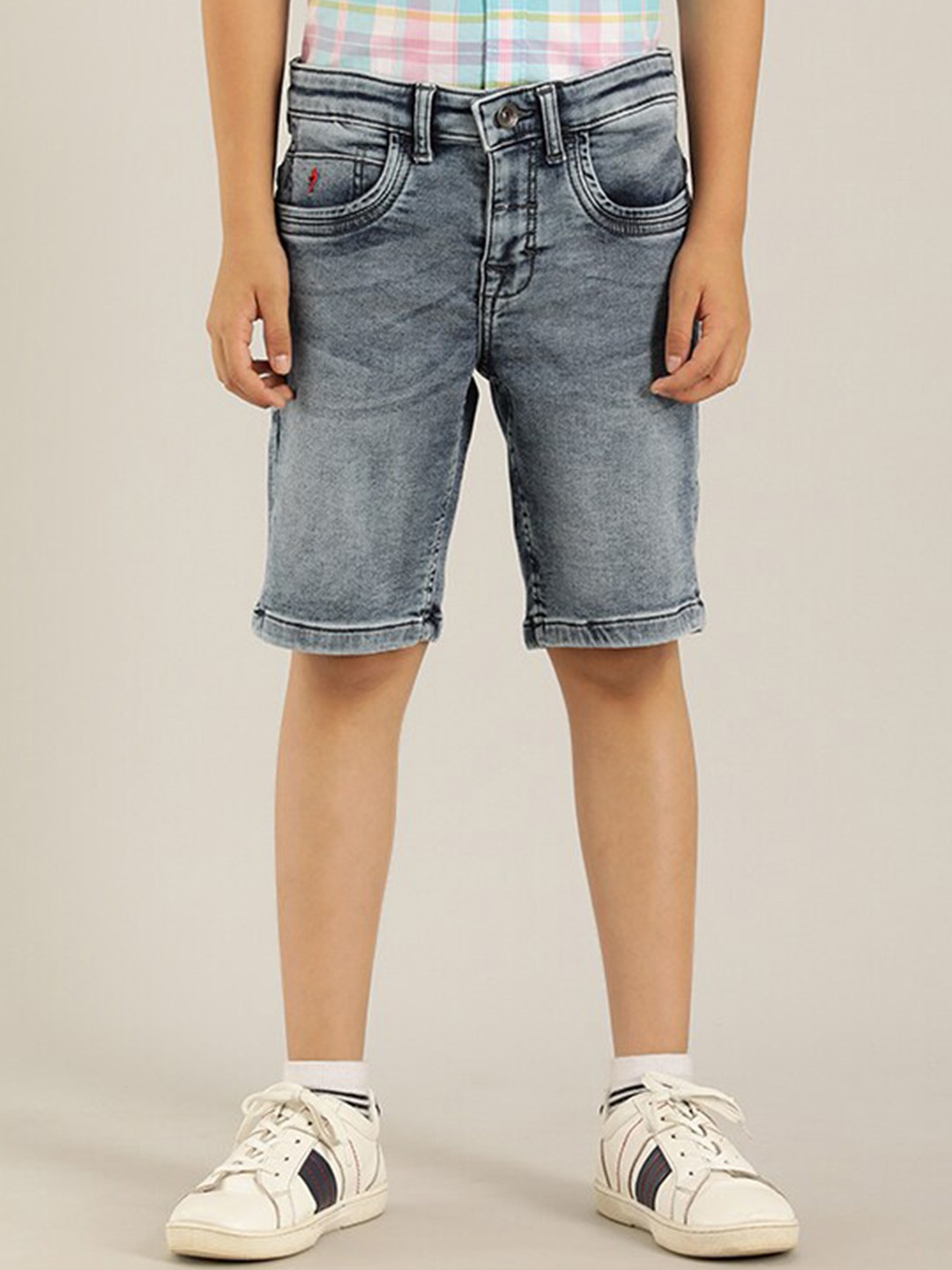 

Indian Terrain Boys Faded Mid-Rise Pure Cotton Denim Shorts, Blue