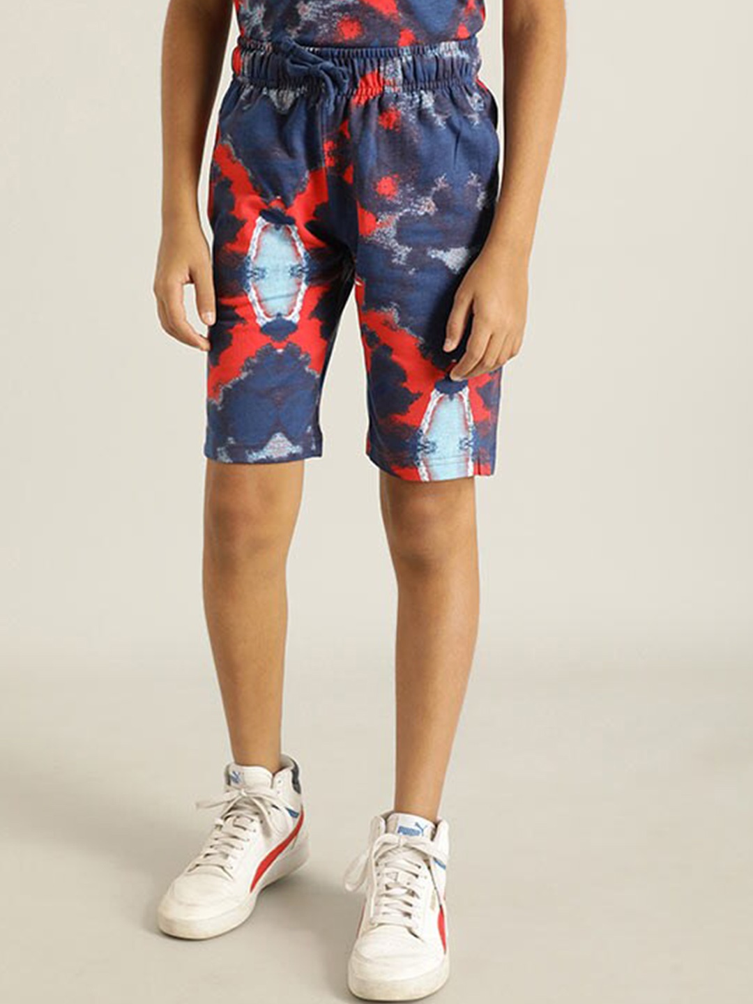 

Indian Terrain Boys Abstract Printed Pure Cotton Shorts, Red