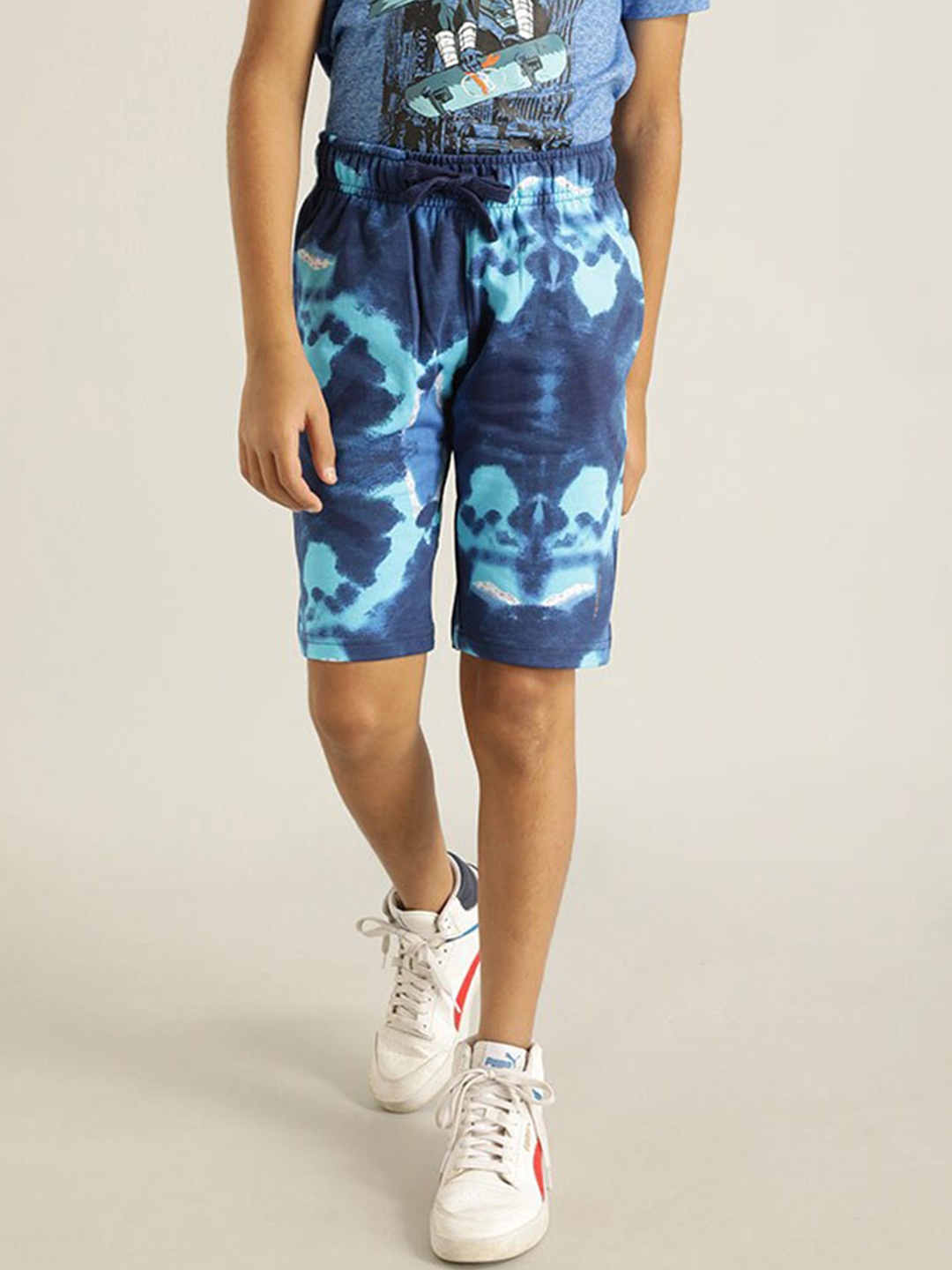 

Indian Terrain Boys Abstract Printed Pure Cotton Shorts, Blue