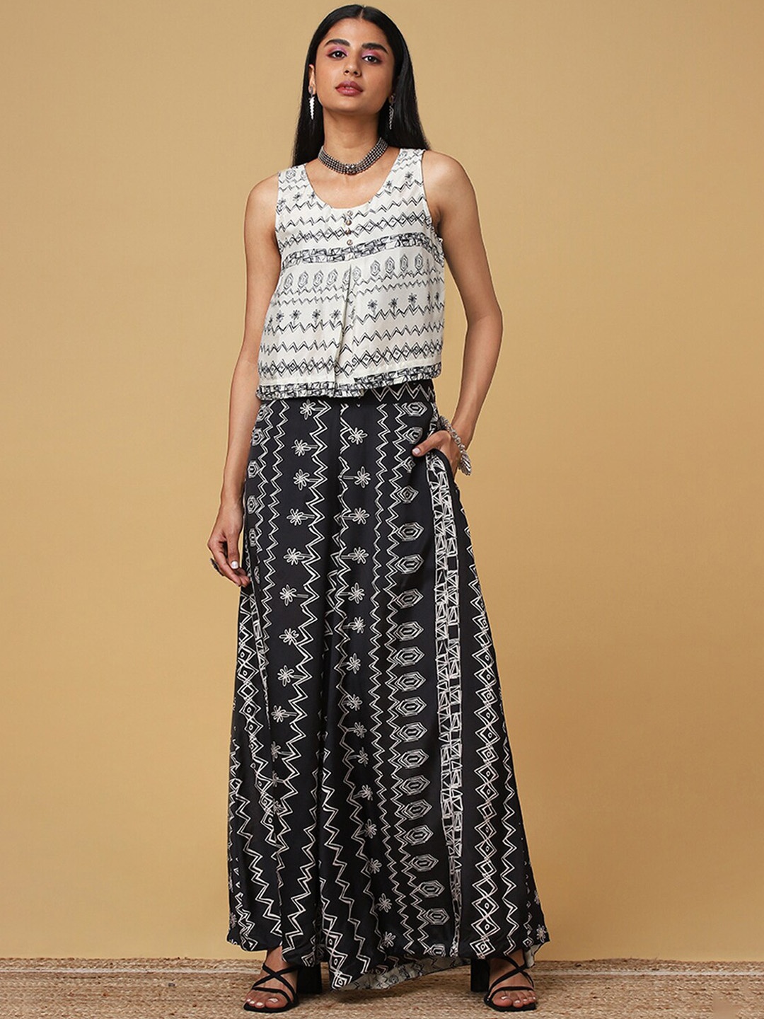 

Marigold Lane Chevron Printed Top With Palazzos, Black