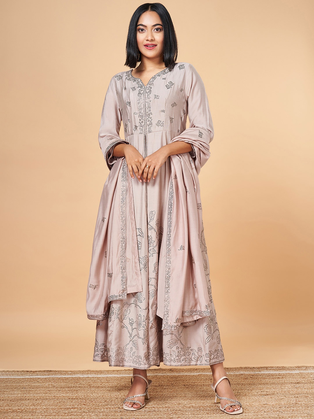 

Marigold Lane Floral Embroidered Empire Kurta & Trousers With Dupatta, Beige