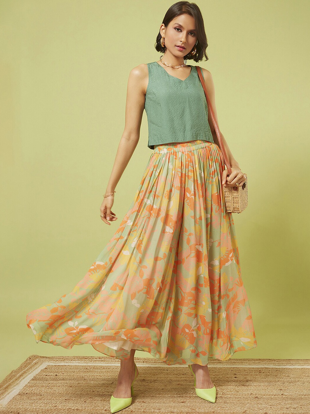 

Marigold Lane Sleeveless Top With Pallazos, Multi