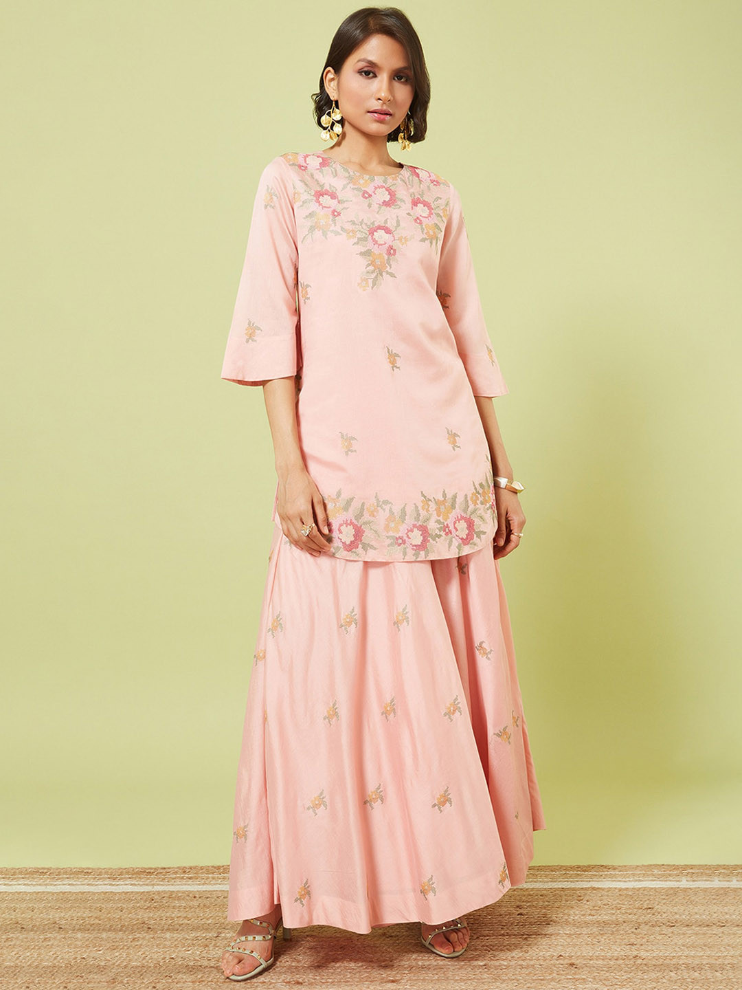 

Marigold Lane Floral Printed Regular Kurti With Palazzos, Peach