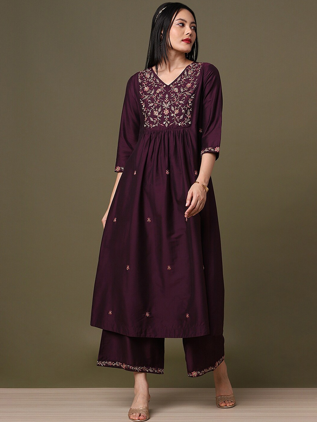 

Marigold Lane Floral Embroidered Regular Chanderi Silk Kurta With Palazzos & Dupatta, Purple