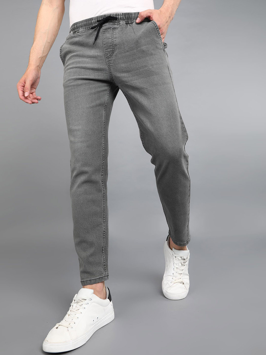 

Urbano Fashion Men Mid-Rise Cropped Stretchable Joggers, Grey