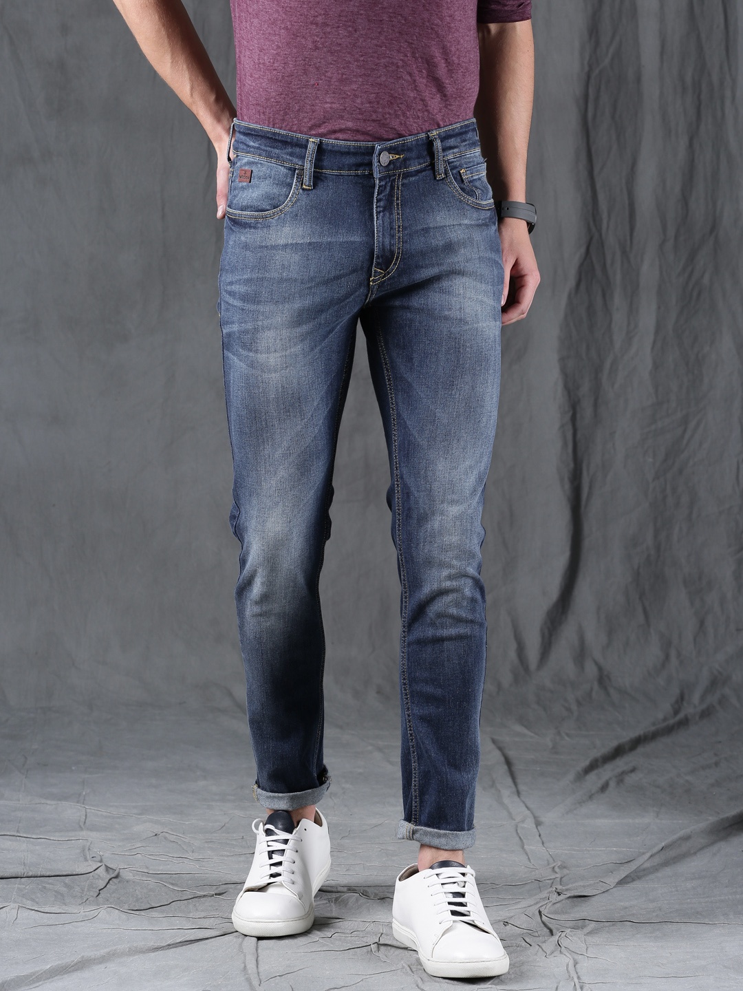 

WROGN Men Blue Skinny Fit Mid-Rise Clean Look Stretchable Jeans
